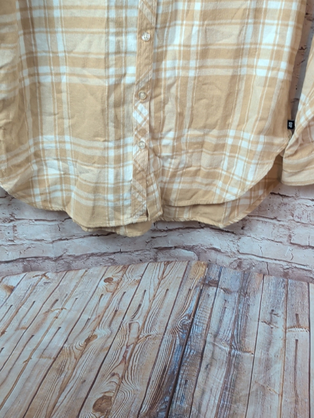 GAP Women's Button-Down Flannel Shirt Medium NWT - Picture 2 of 8